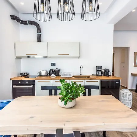 وأجنحة بورتيه ميكونوس