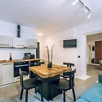 Hotell Portes & Mykonos