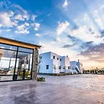 Portes & Mykonos מלון 4*